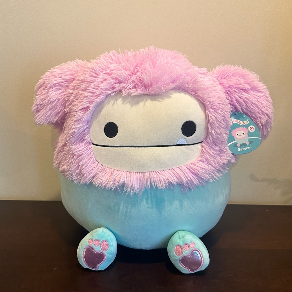 Bessem the Bigfoot Squishmallow *BNWT*